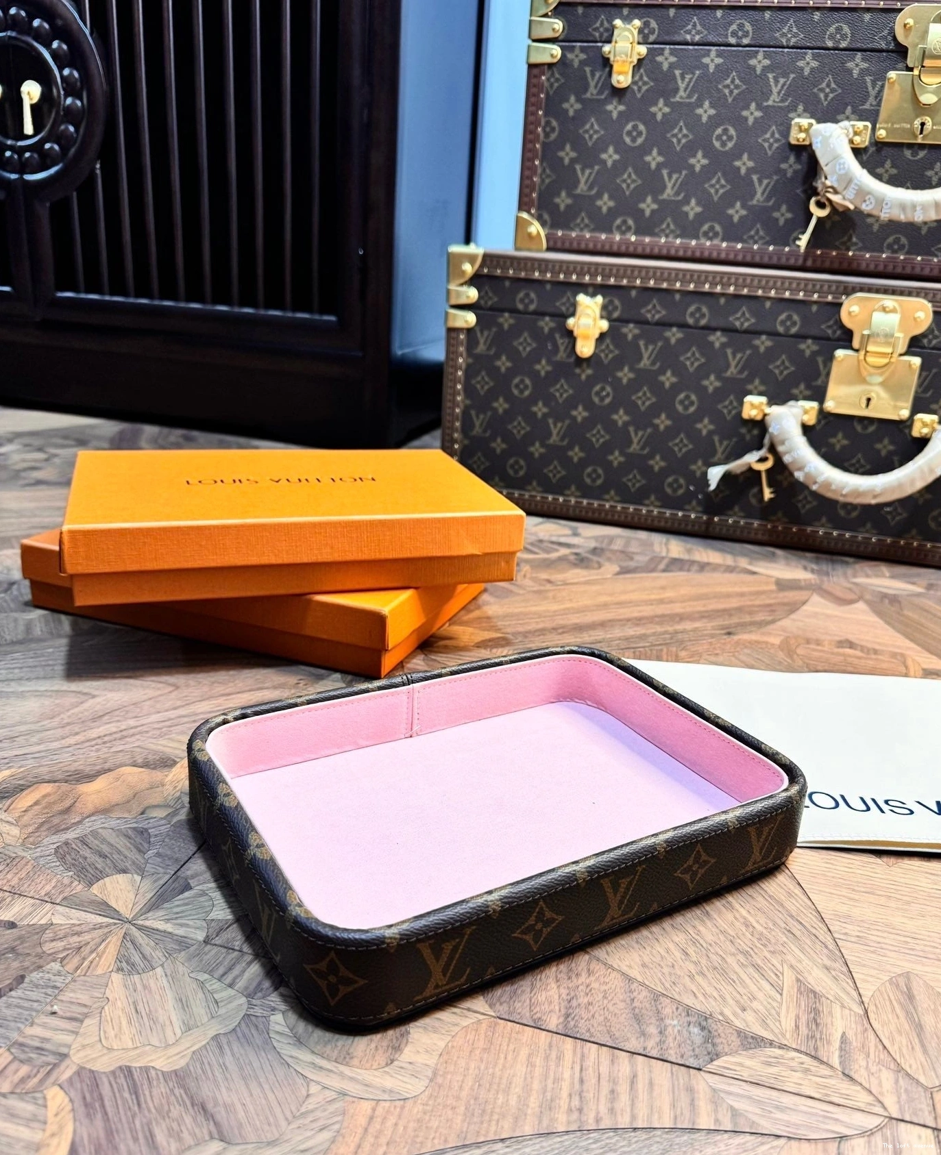 LV TRAY CUSTOM VALET 0731